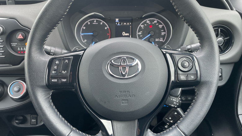 Toyota Yaris 1.5 VVT-i Icon 5dr CVT Petrol Hatchback